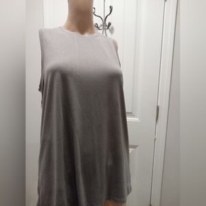 Swissbrand Size L Gray Sleeveless Women's Top with a Split in Middle of Back